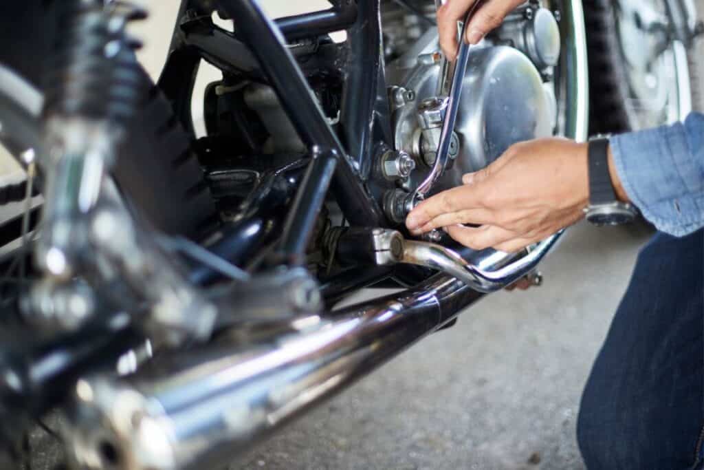 Jak zazimovat motorku venku